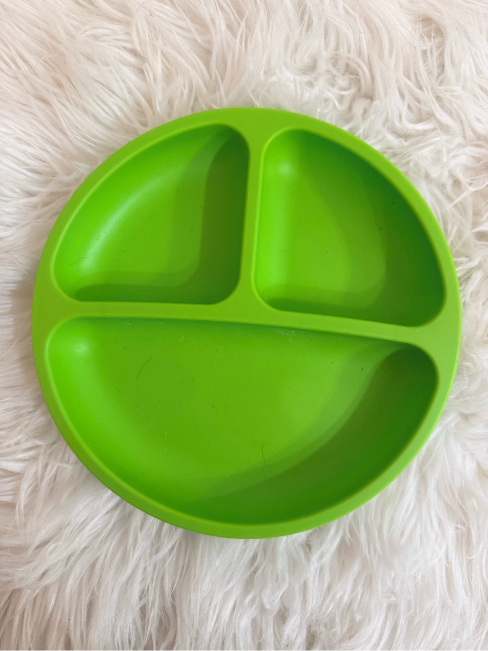 💫10/$25 • 3-Compartment Silicone Divided Plate